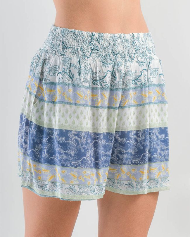SHORTS IN WHITE COLOR WITH PRINTS M/L