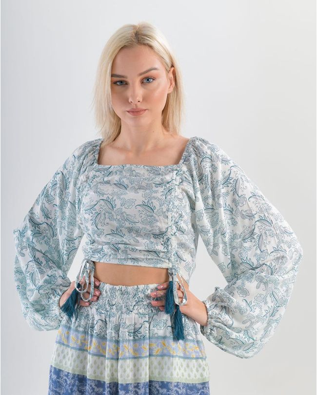 TOP IN WHITE COLOR WITH PRINTS