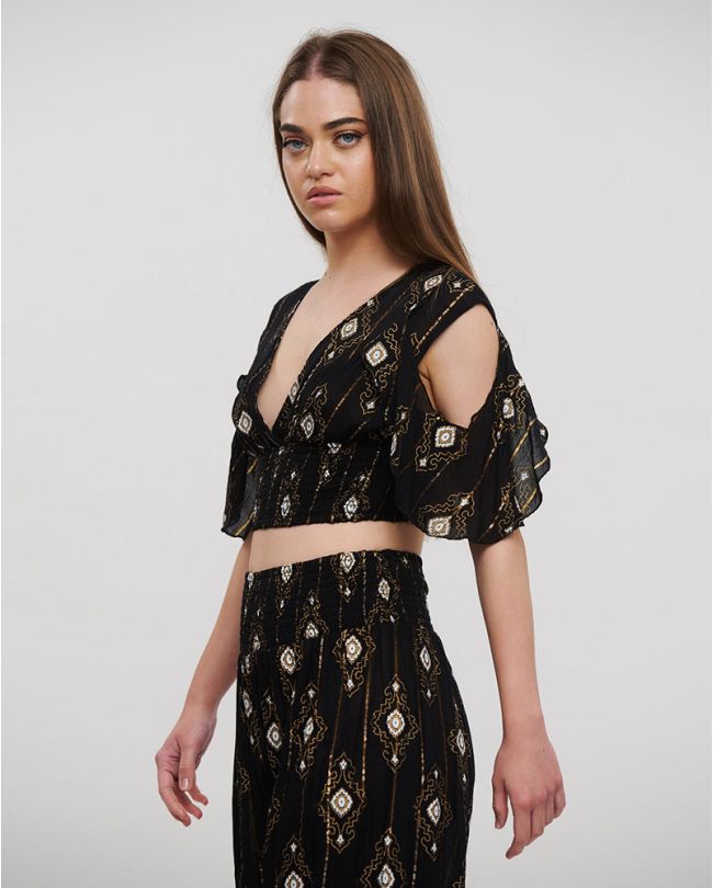 CROP TOP IN BLACK COLOR WITH LUREX ONE SIZE(100% VISCOSE)