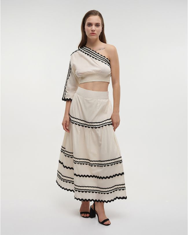 S/2 ONE-SHOULDER CROP TOP AND SKIRT IN ECRU COLOR WITH BLACK EMBROIDERY DETAILS M/L (100% COTTON)