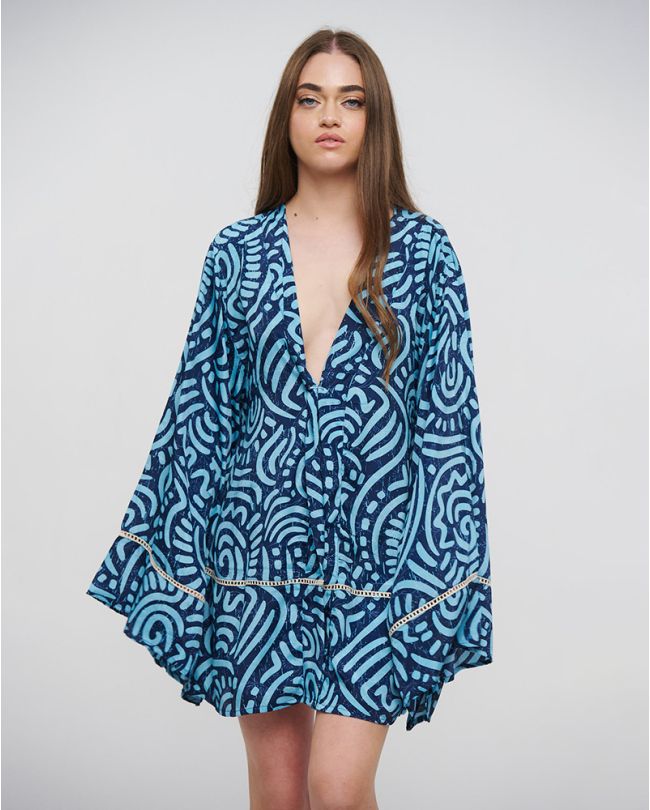 SHORT KIMONO IN BLUE COLOR WITH PATTERNS ONE SIZE(100% CREPE)