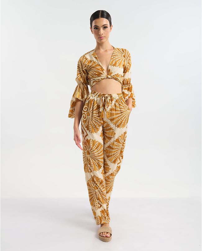 ΤΟΠ ΚΟΝΤΟ ΔΕΤΟ ΣΕ ΕΚΡΟΎ ΧΡΩΜΑ ΜΕ ΧΡΥΣΕΣ ΛΕΠΤΟΜΕΡΕΙΕΣ ONE SIZE  (60% SILK 40% POLYESTER)