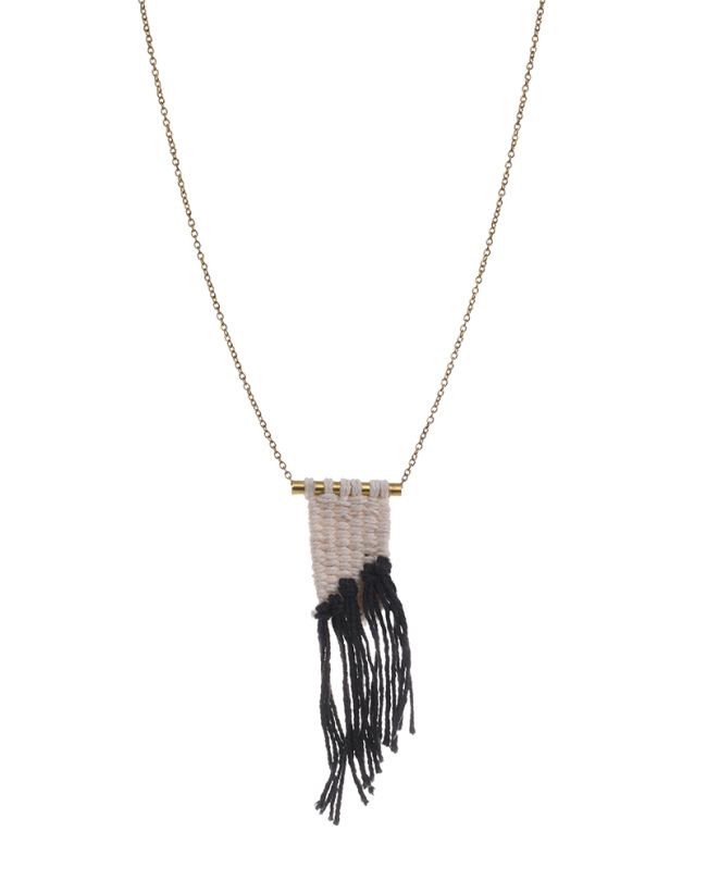 MACRAME NECKLACE IN BEIGE/BLACK COLOR