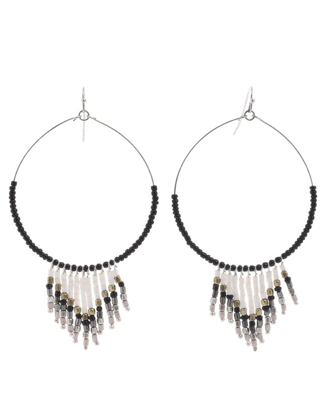  EARRINGS IN BLACK AND WHITE COLOR WITH BEADS 7X7X10