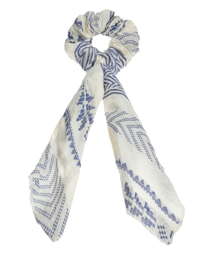 SCRUNCHIE BEIGE WITH BLUE DETAILS (100% COTTON)