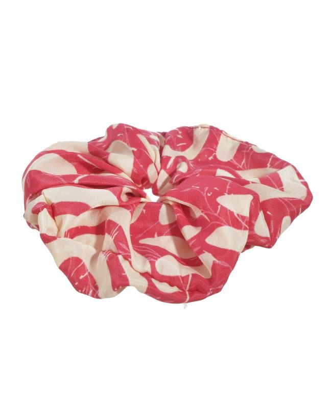 SCRUNCHIE IN VIVID PINK COLOR WITH PATTERNS