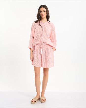 S/2 ΠΟΥΚΑΜΙΣΟ ΚΑΙ ΣΟΡΤΣΑΚΙ ΛΕΥΚΟ/ΚΟΡΑΛΙ ΜΕ ΡΙΓΕΣ ΚΑΙ ΚΕΝΤΗΜΑ ΣΤΗ ΠΛΑΤΗ ONE SIZE (100% COTTON)