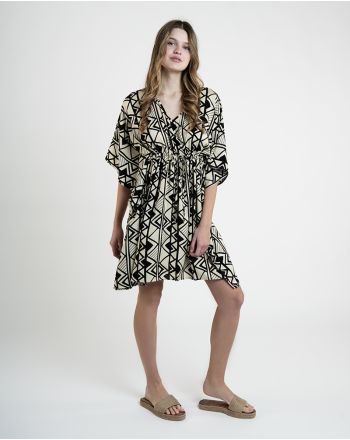 ΚΑΦΤΑΝΙ ΚΟΝΤΟ ΜΕ 3/4 ΜΑΝΙΚΙ ΣΕ ΛΕΥΚΟ ΜΕ ΜΑΥΡΑ ΣΧΕΔΙΑ ONE SIZE (100% RAYON)